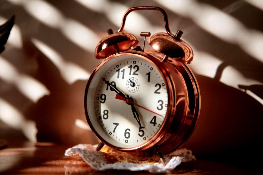Life Lesson: How Early Is Being Late? - Dental Entrepreneur Woman